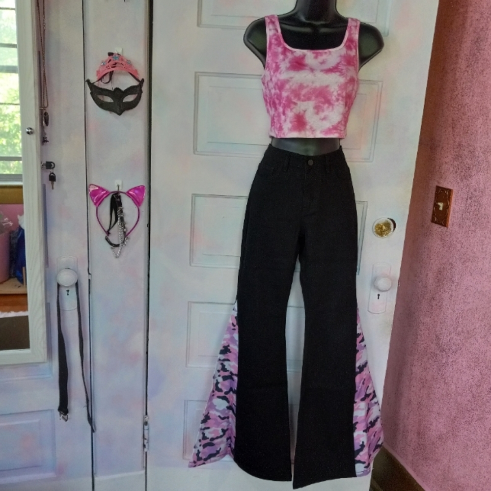 FINAL PRICE! Fit & flare dolls kill bellbottom jeans! Pink camo insert 18" bells - Picture 3 of 10